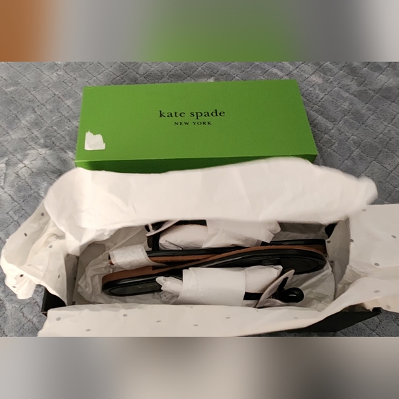 NWOT Kate Spade Petit Flip Flop Sandals. Size 7B. NIB. - Picture 7 of 9